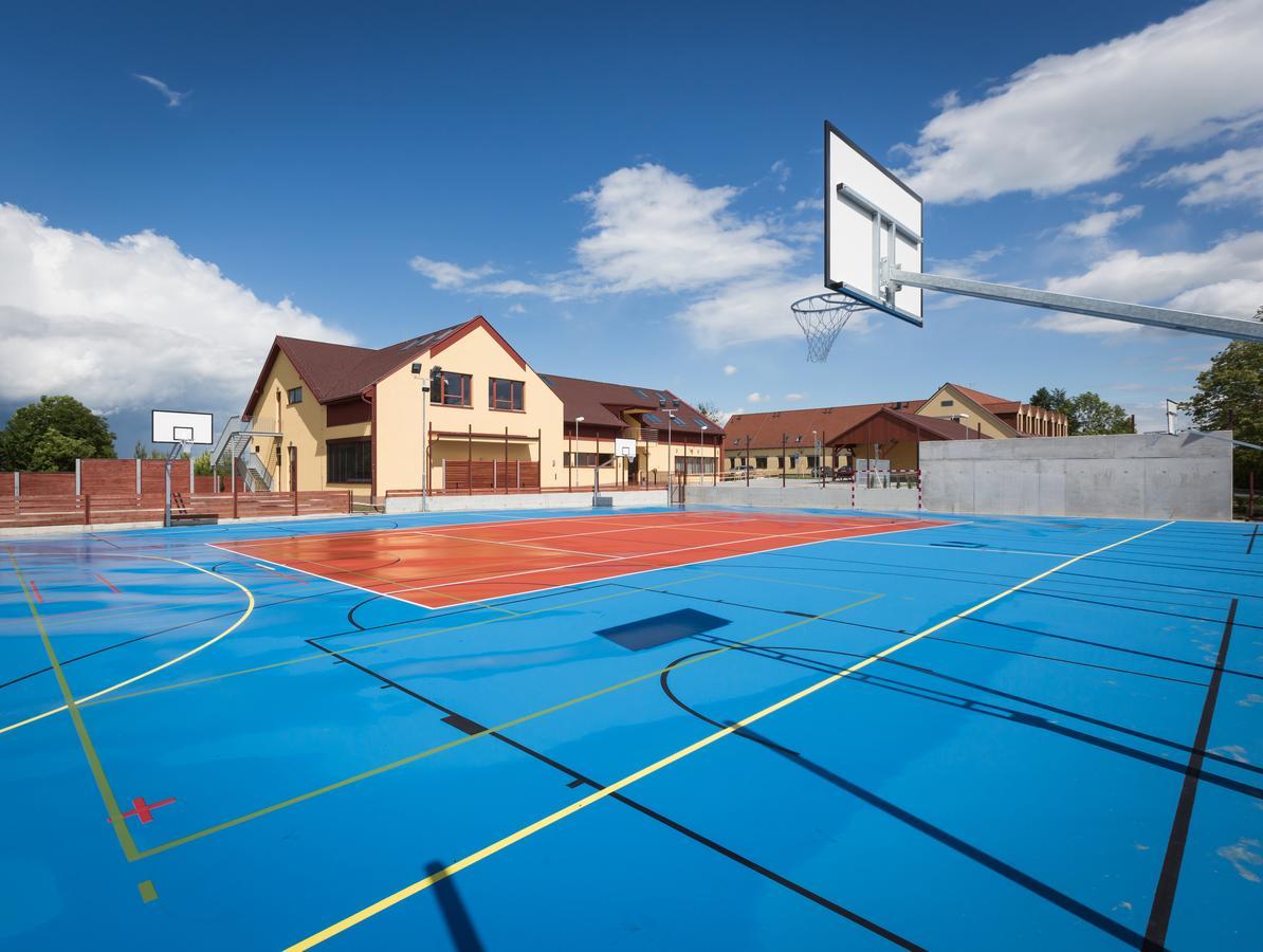 Sport Relax Hotel Na Kopecku Krinec Екстер'єр фото